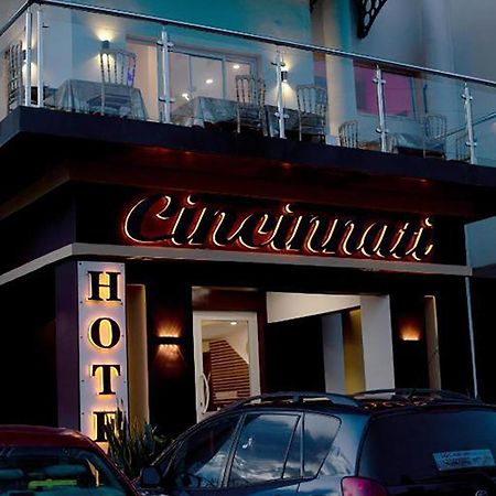 Cincinnati Hotel Yaoundé Extérieur photo