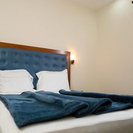 Cincinnati Hotel Yaoundé Extérieur photo