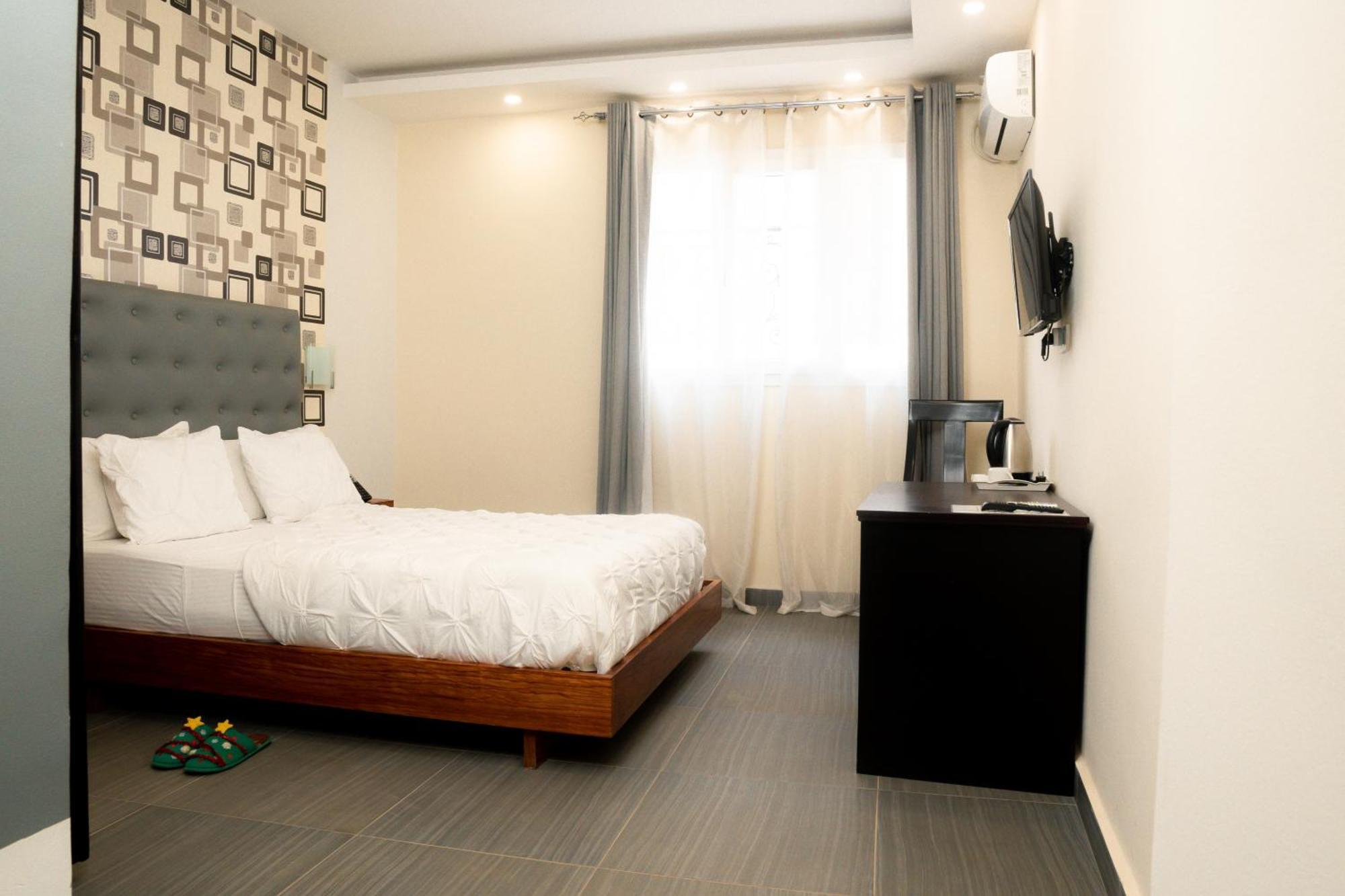 Cincinnati Hotel Yaoundé Extérieur photo