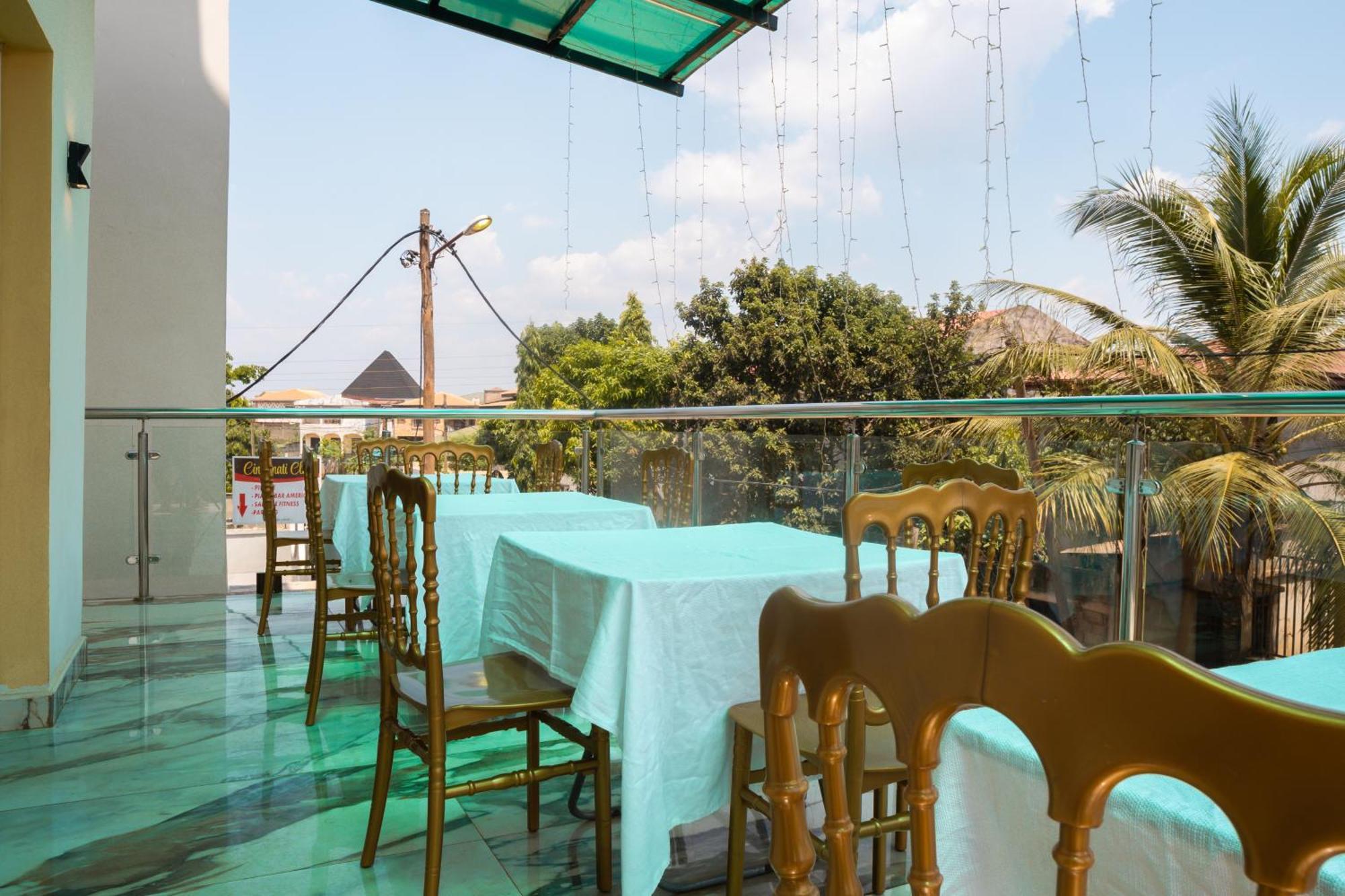 Cincinnati Hotel Yaoundé Extérieur photo