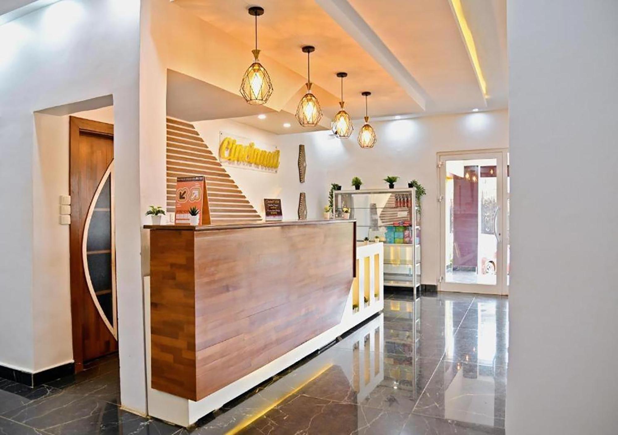 Cincinnati Hotel Yaoundé Extérieur photo