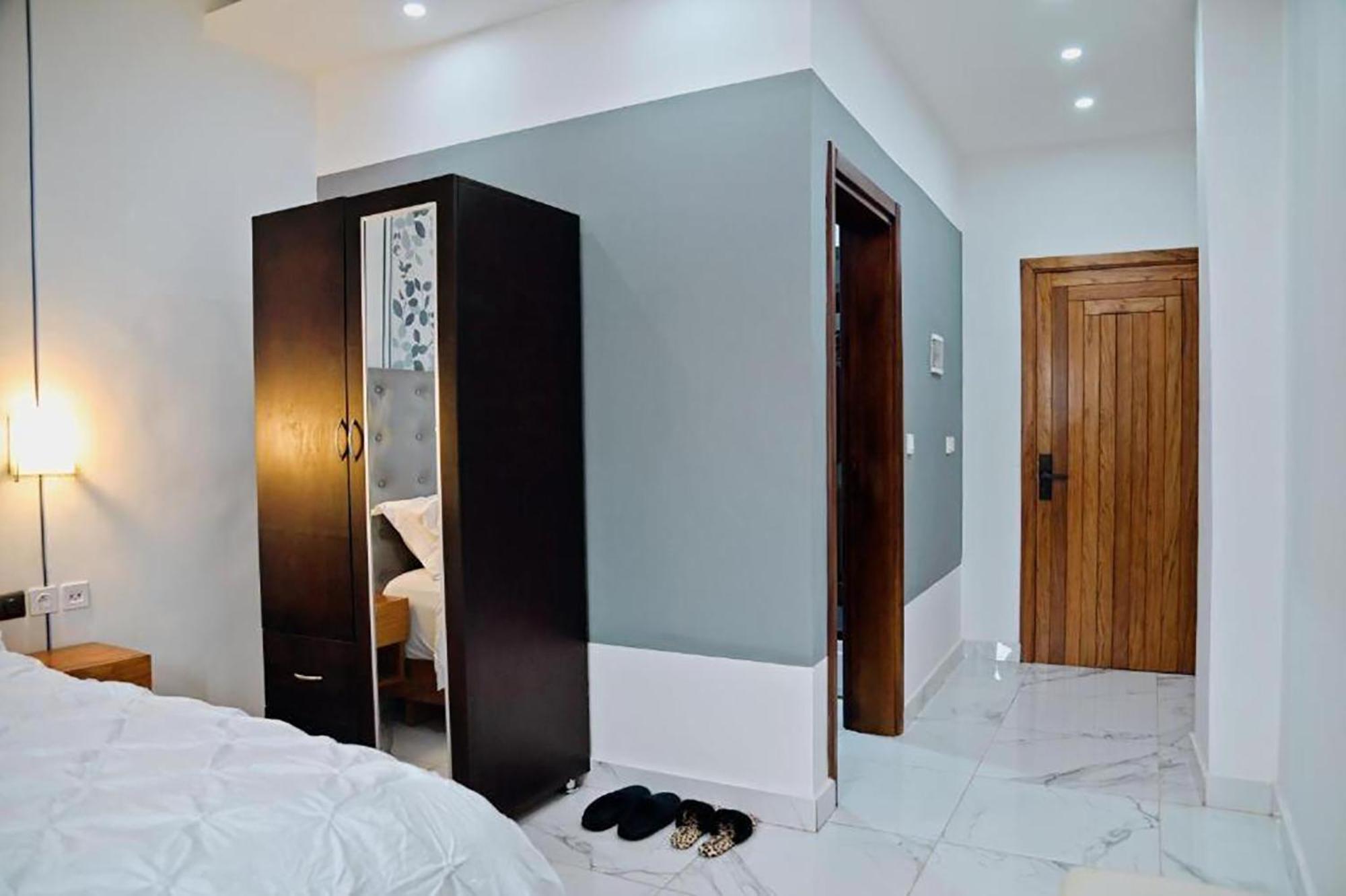Cincinnati Hotel Yaoundé Extérieur photo